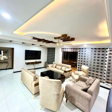 Penthouse 3Bedrooms - Luxury Apartment Hotel Islamabad Exteriör bild