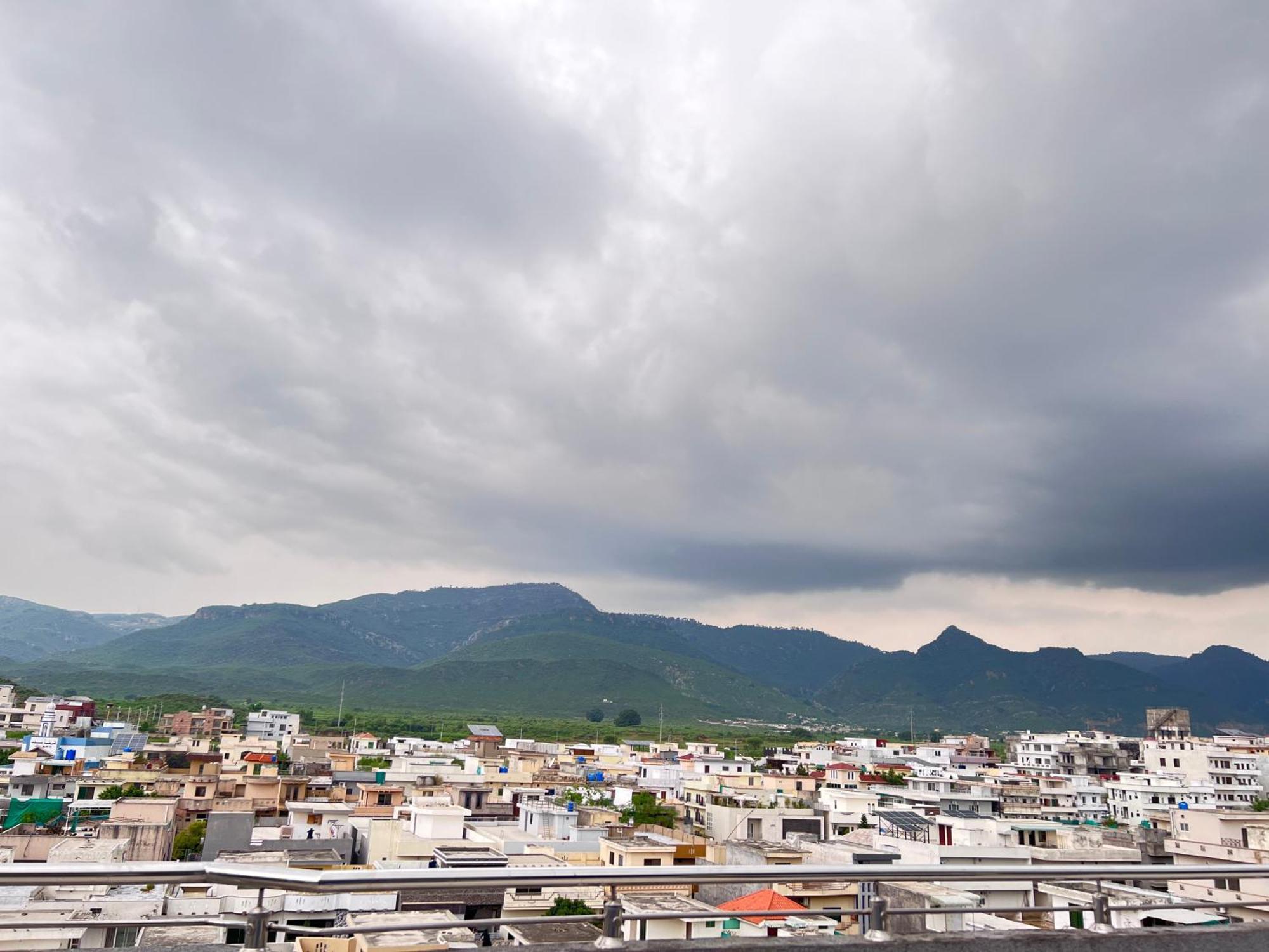 Penthouse 3Bedrooms - Luxury Apartment Hotel Islamabad Exteriör bild