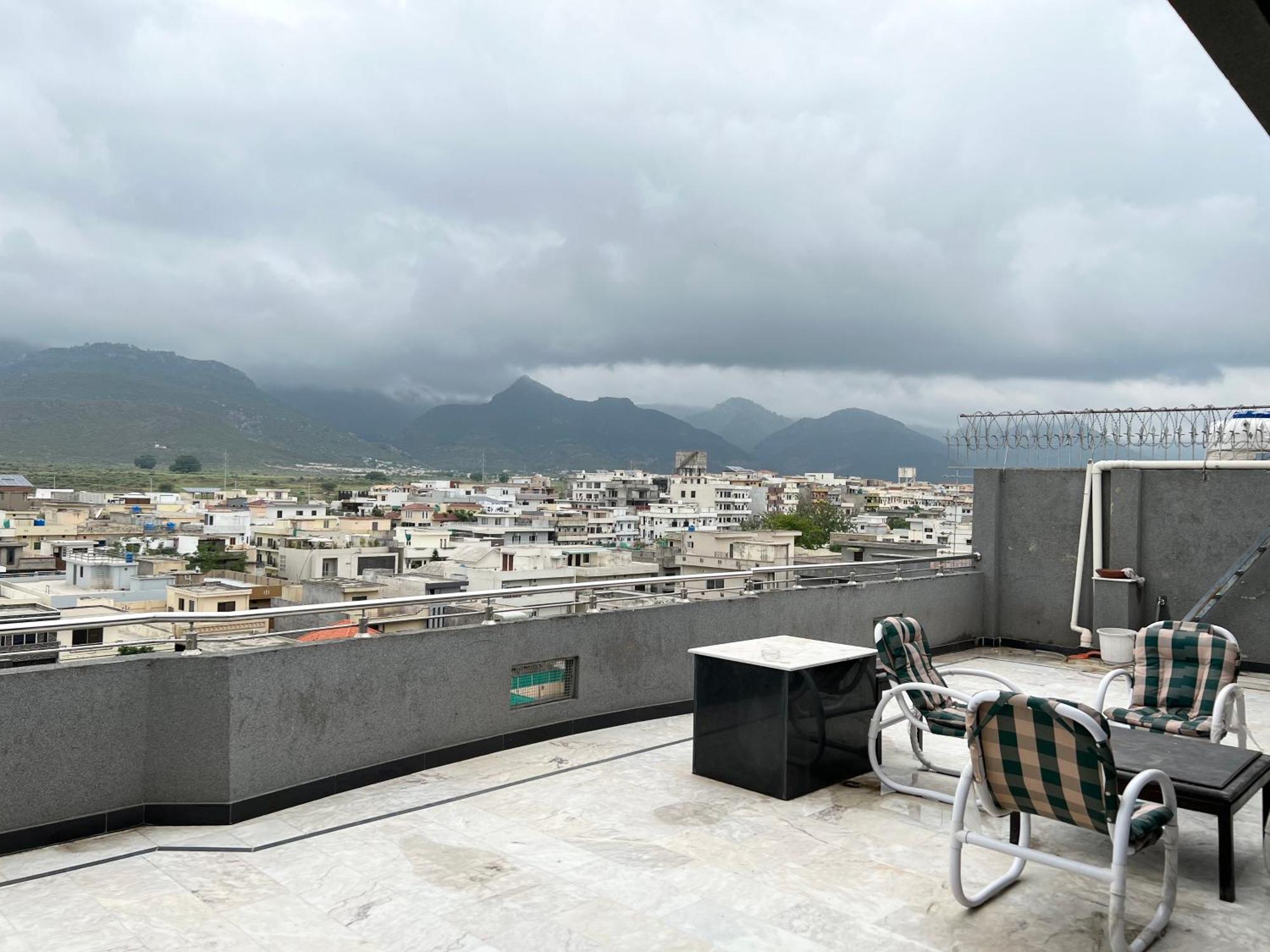 Penthouse 3Bedrooms - Luxury Apartment Hotel Islamabad Exteriör bild