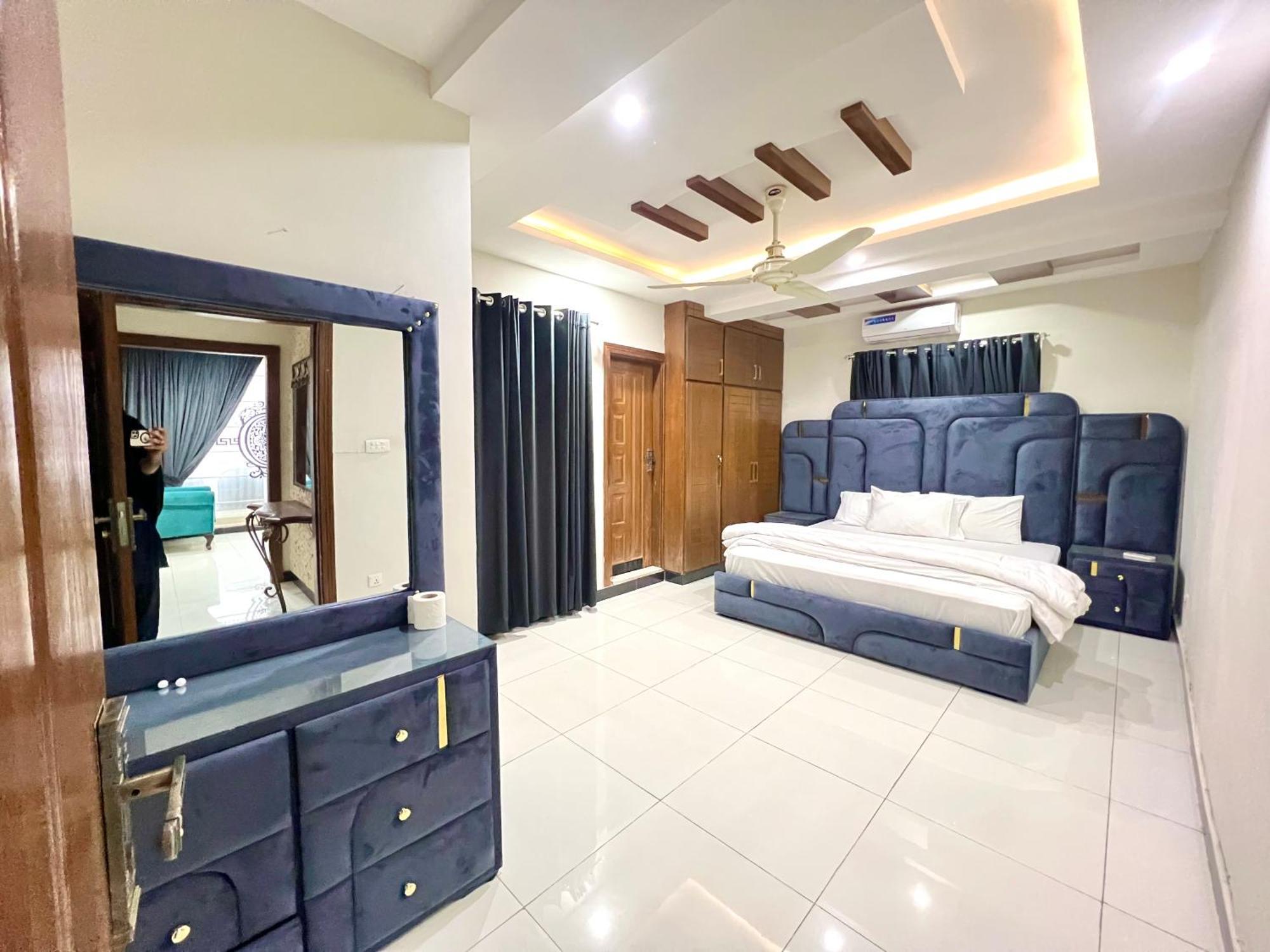 Penthouse 3Bedrooms - Luxury Apartment Hotel Islamabad Exteriör bild